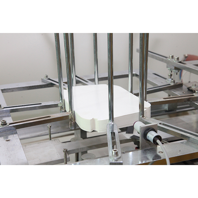 BJ-CHR 食品紙(zhi)托盒成(cheng)型機