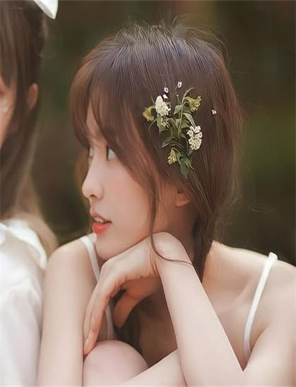 老娘我最辣叙事手法解析：时间线安排与视角切换技巧探讨